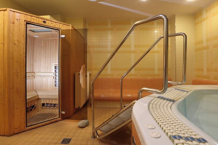 Spa 51 of 71