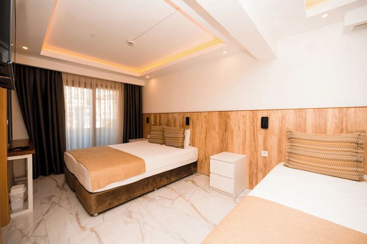 Room 53 of 123