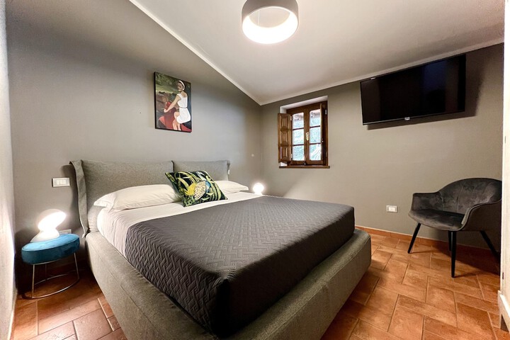 Room 3 of 46