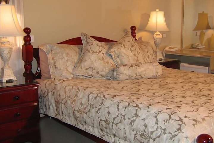 Room 5 of 15