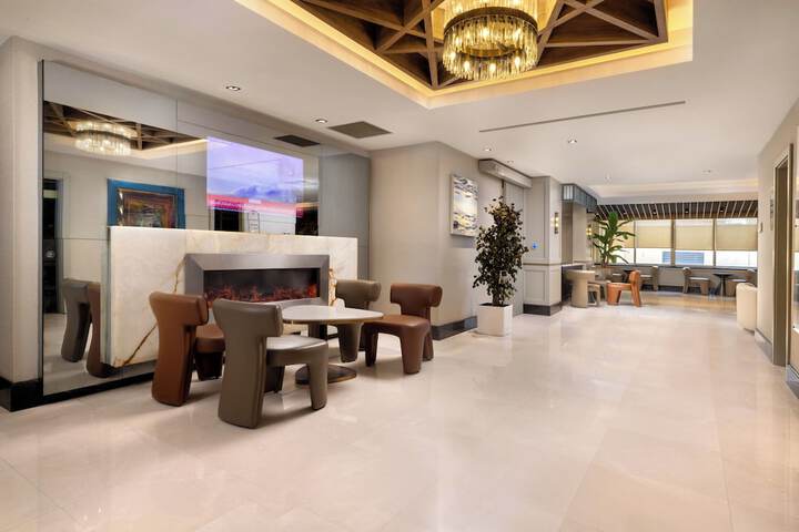 Hotel Lobby