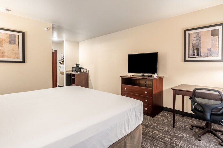 Room 12 of 73