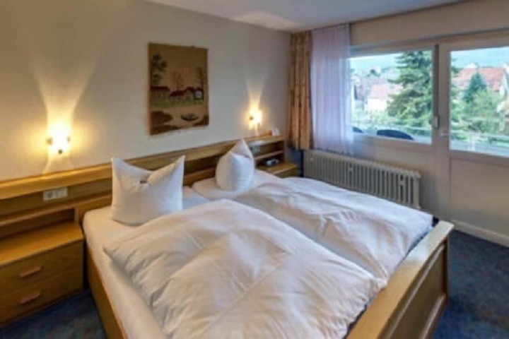 Room 6 of 26