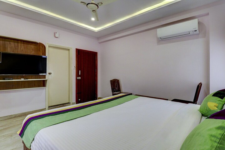 Room 8 of 26