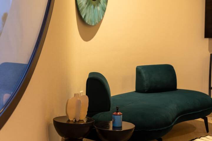 Room 4 of 70
