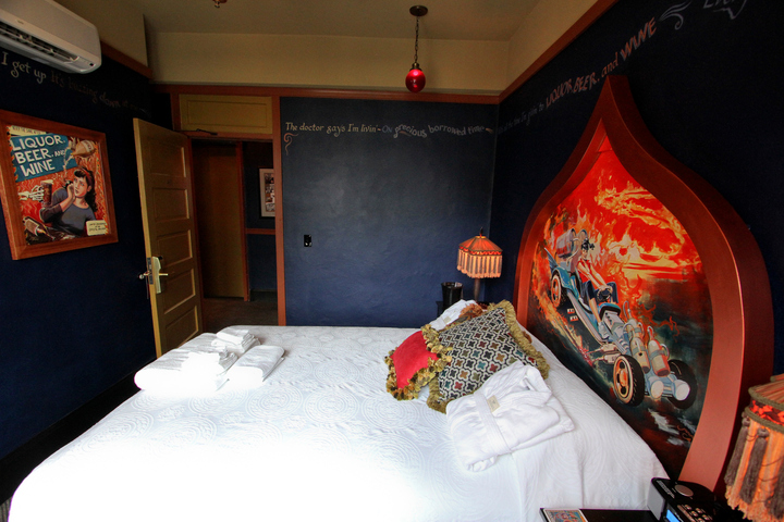 Room 326 of 420