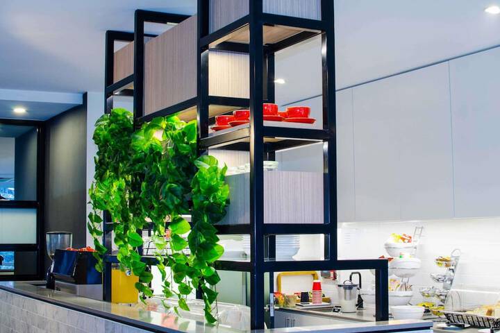 Breakfast area