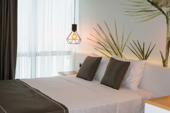 Room 2 of 27