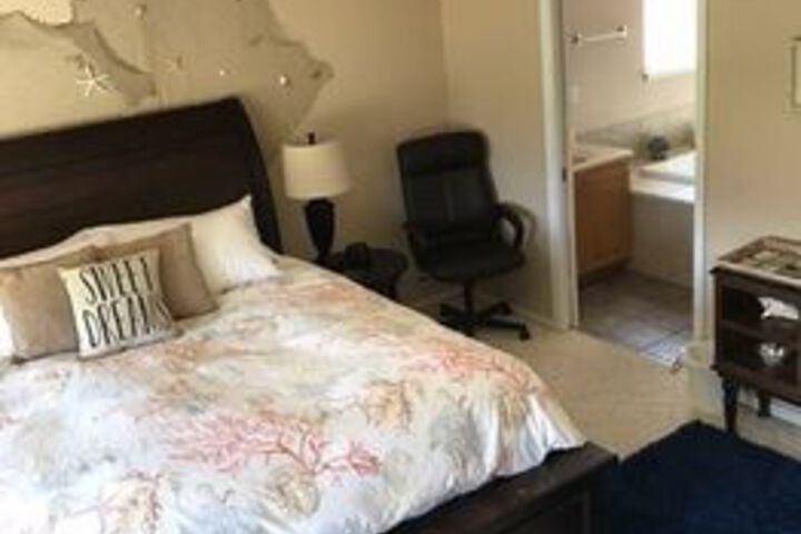 Room 12 of 37