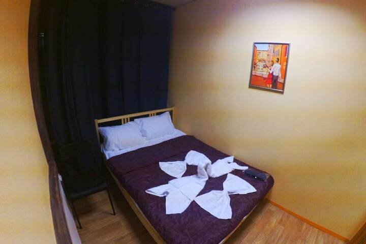 Room 3 of 21