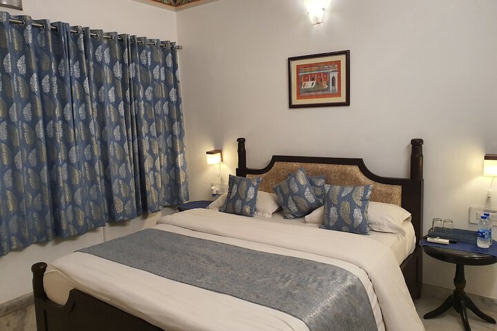 Room 7 of 50