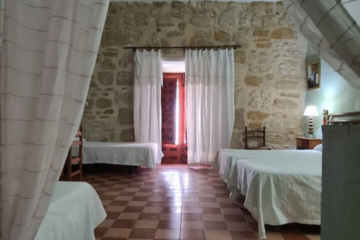 Room 15 of 80