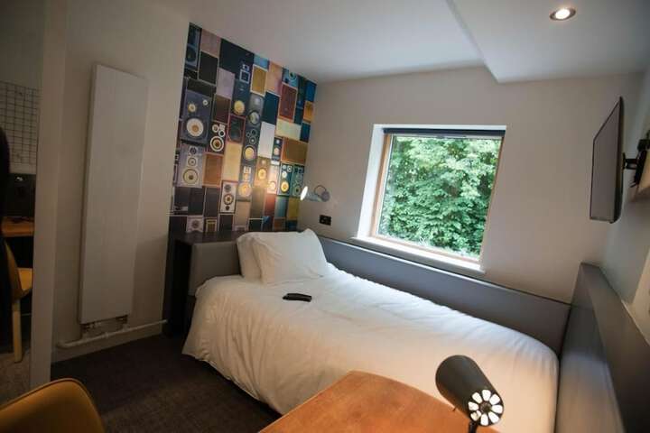 Room 16 of 54