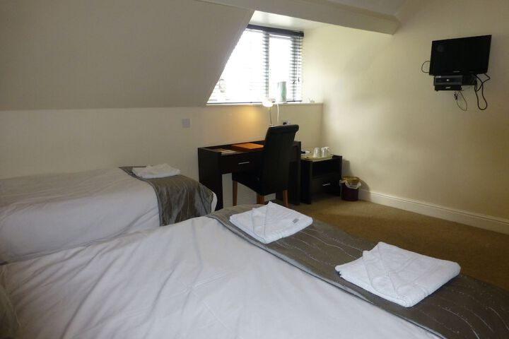 Room 7 of 48