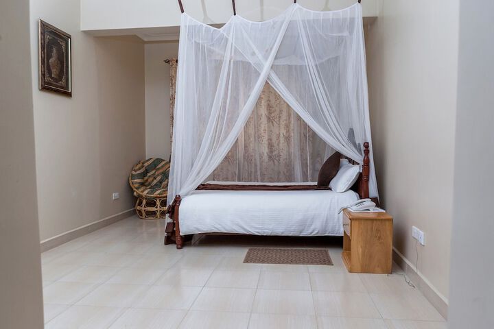 Room 4 of 46