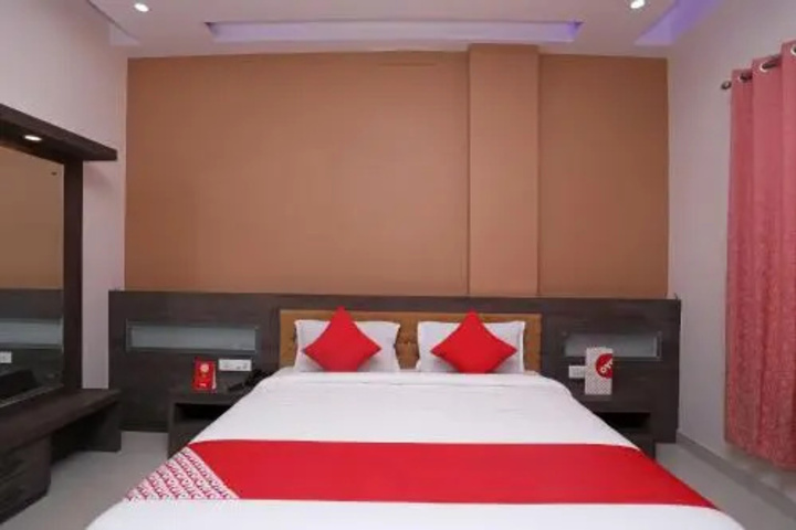 Room 4 of 14