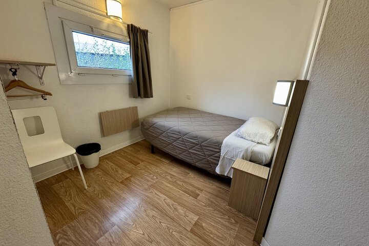 Room 15 of 30
