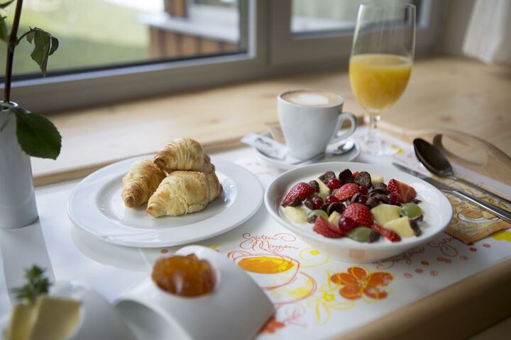 Breakfast/Coffee Service 38 of 49