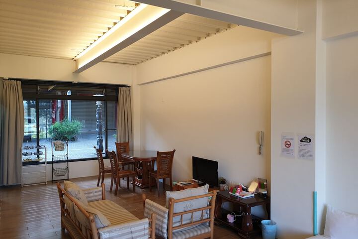 Room 30 of 82