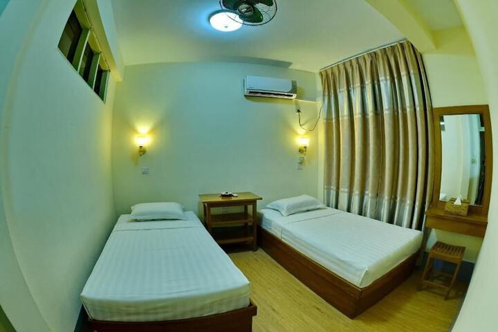 Room 19 of 40
