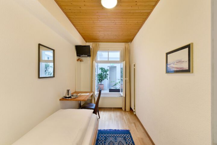 Room 9 of 56