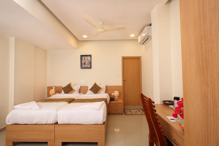 Room 15 of 38
