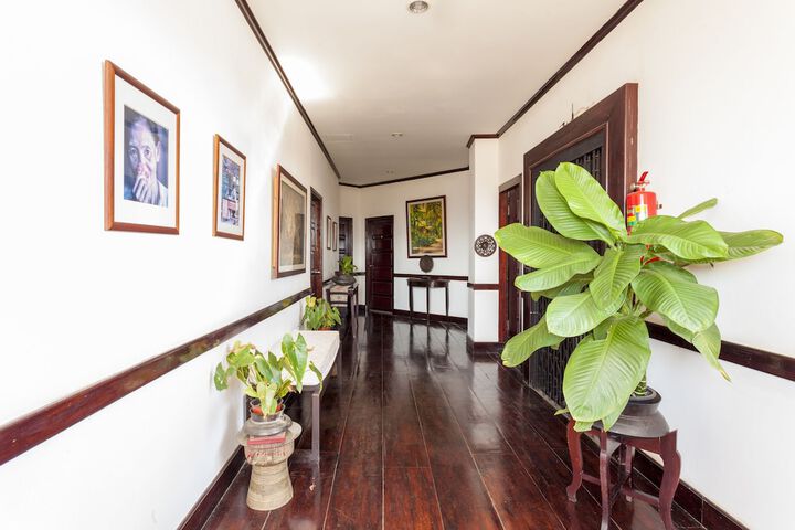 Ballroom/Hall 45 of 68