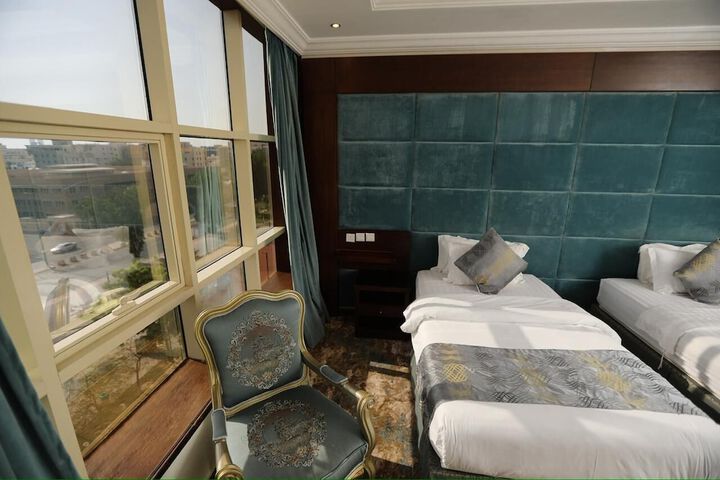 Room 42 of 82