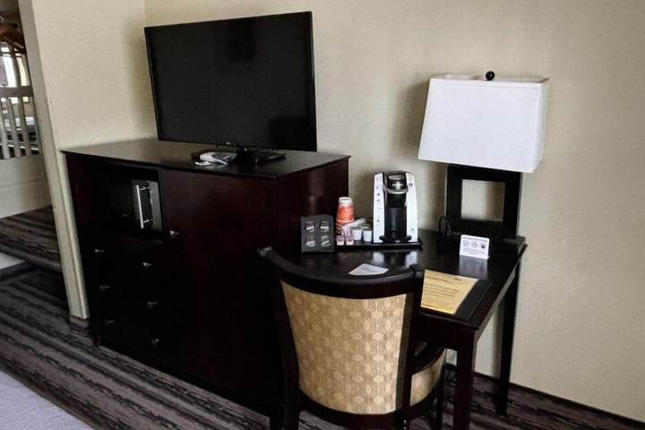 Room 4 of 26