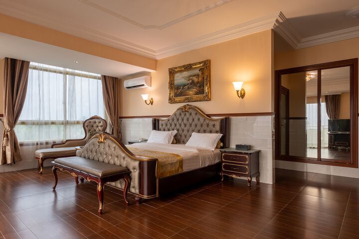 Room 3 of 14