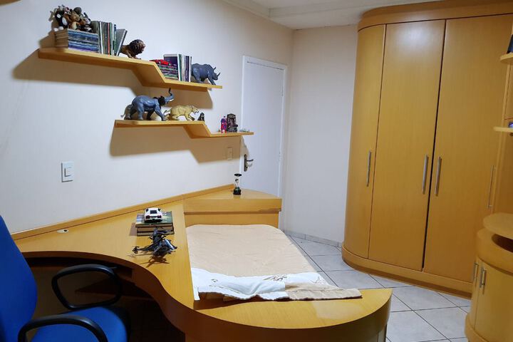 Room 5 of 23