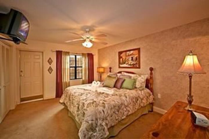 Riverfront Relaxation 2 Bedroom Home