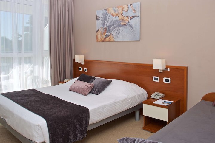 Room 14 of 91