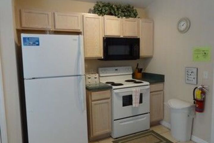 Room 32 of 46