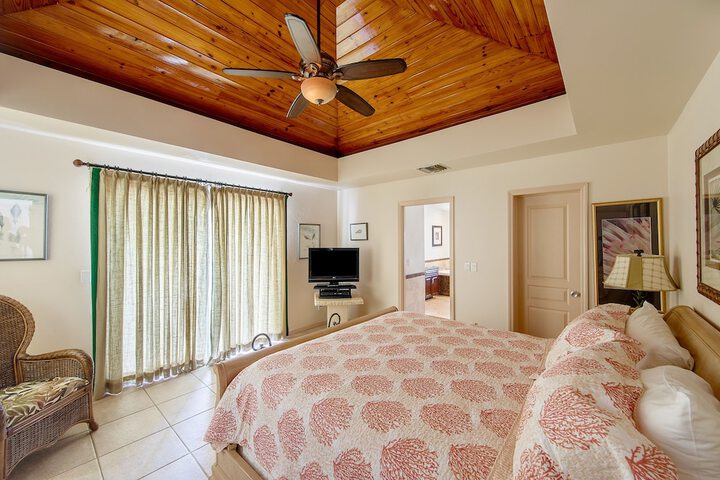 Room 16 of 152