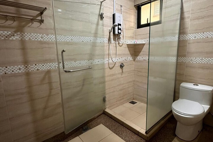 Room 46 of 75