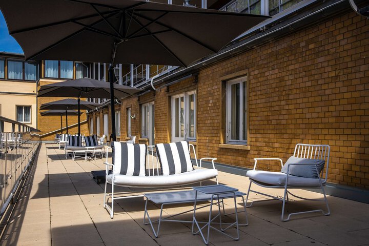 Sundeck 89 of 90
