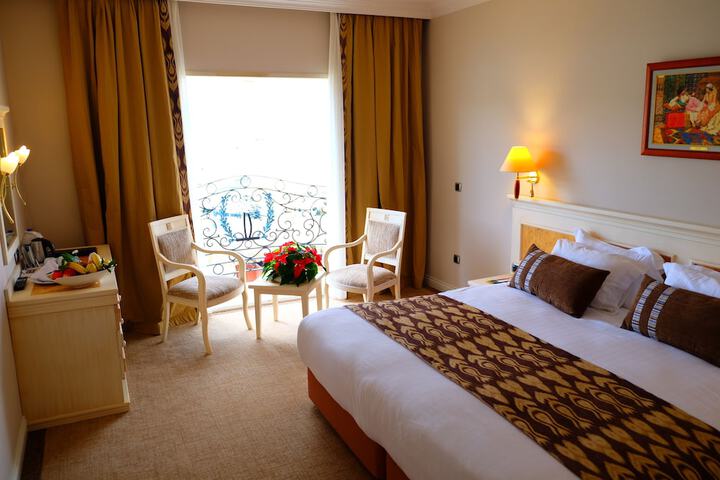Room 3 of 36