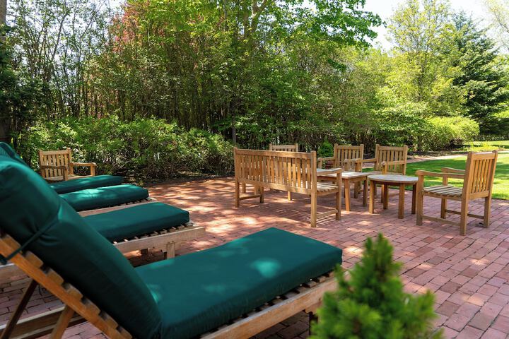 Hotel Exterior 30 of 32