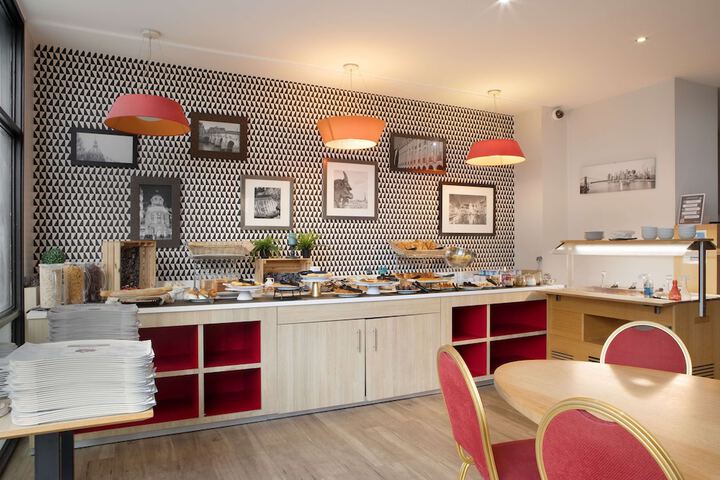Breakfast area