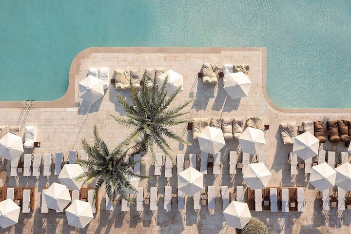 Pool 67 of 105