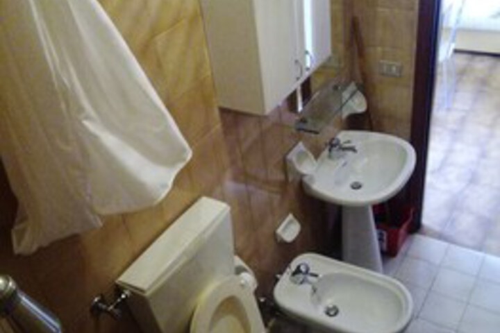 Room 7 of 50