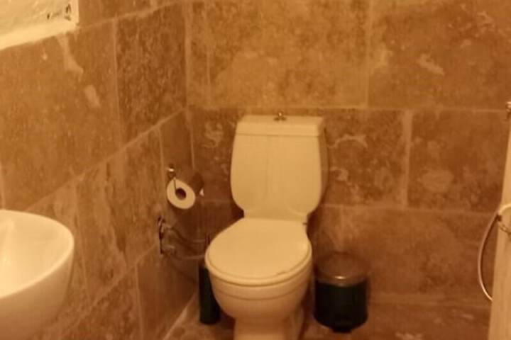 Room 16 of 31