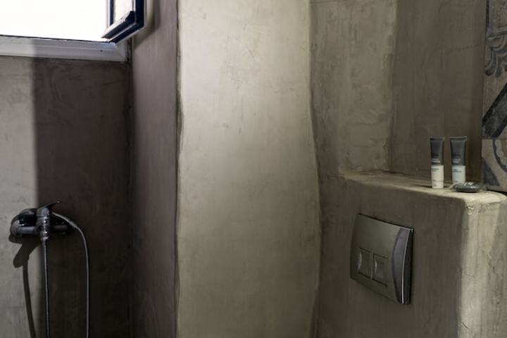 Room 26 of 32