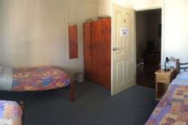 Room 7 of 15