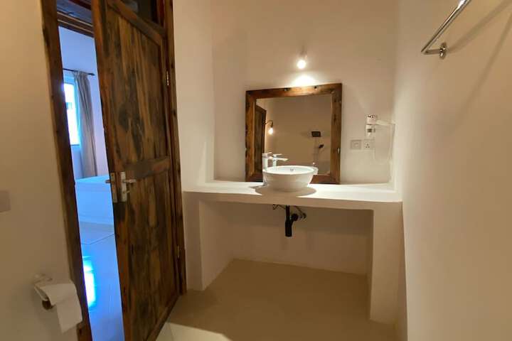 Room 4 of 26
