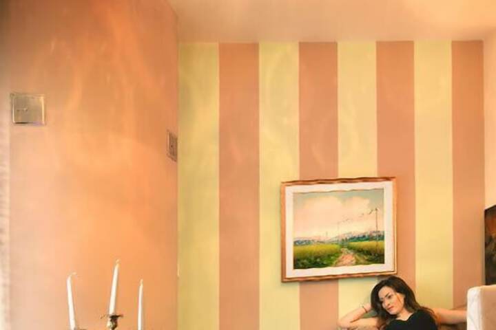 Room 33 of 48