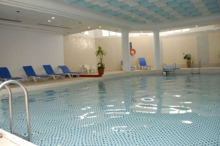 Hotel with Pool
