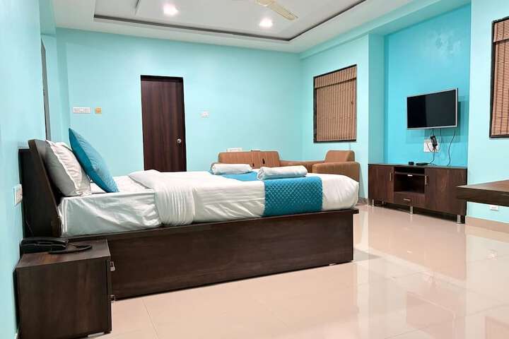 Room 15 of 38