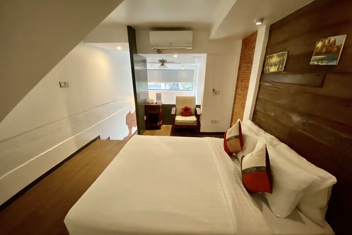 Room 4 of 22